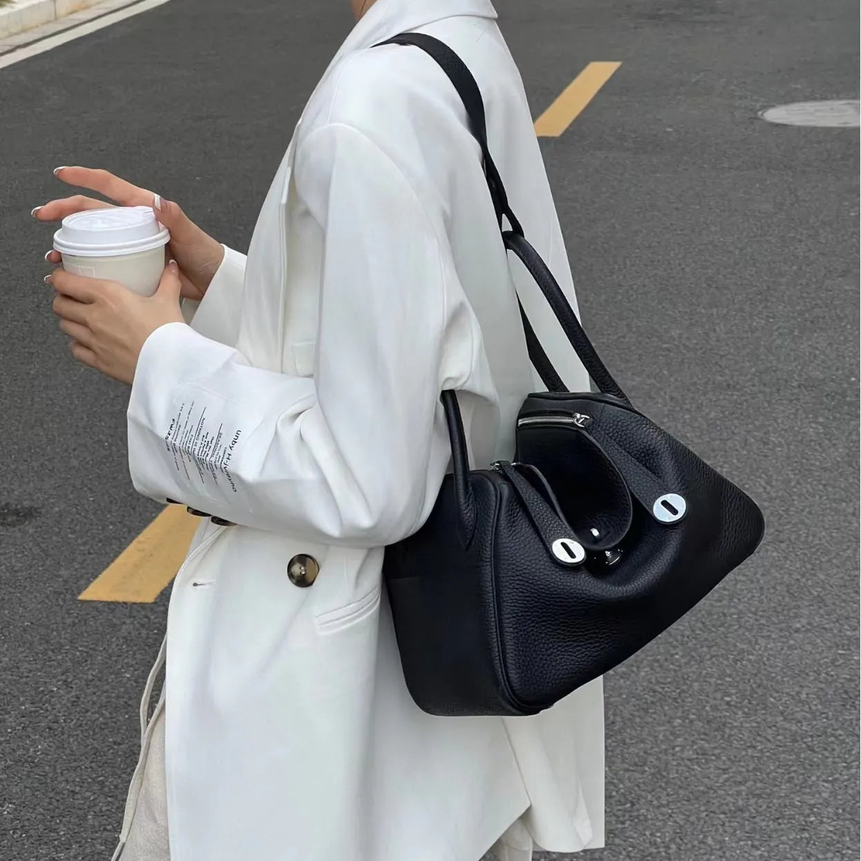 100% Genuine Leather Doctor Shoulder Bag Luxury Brand Designer Litchi Pattern 26cm 30cm Soft Cow Skin Women Totes Dumpling Purses And Handbags Silver Hardware 2540