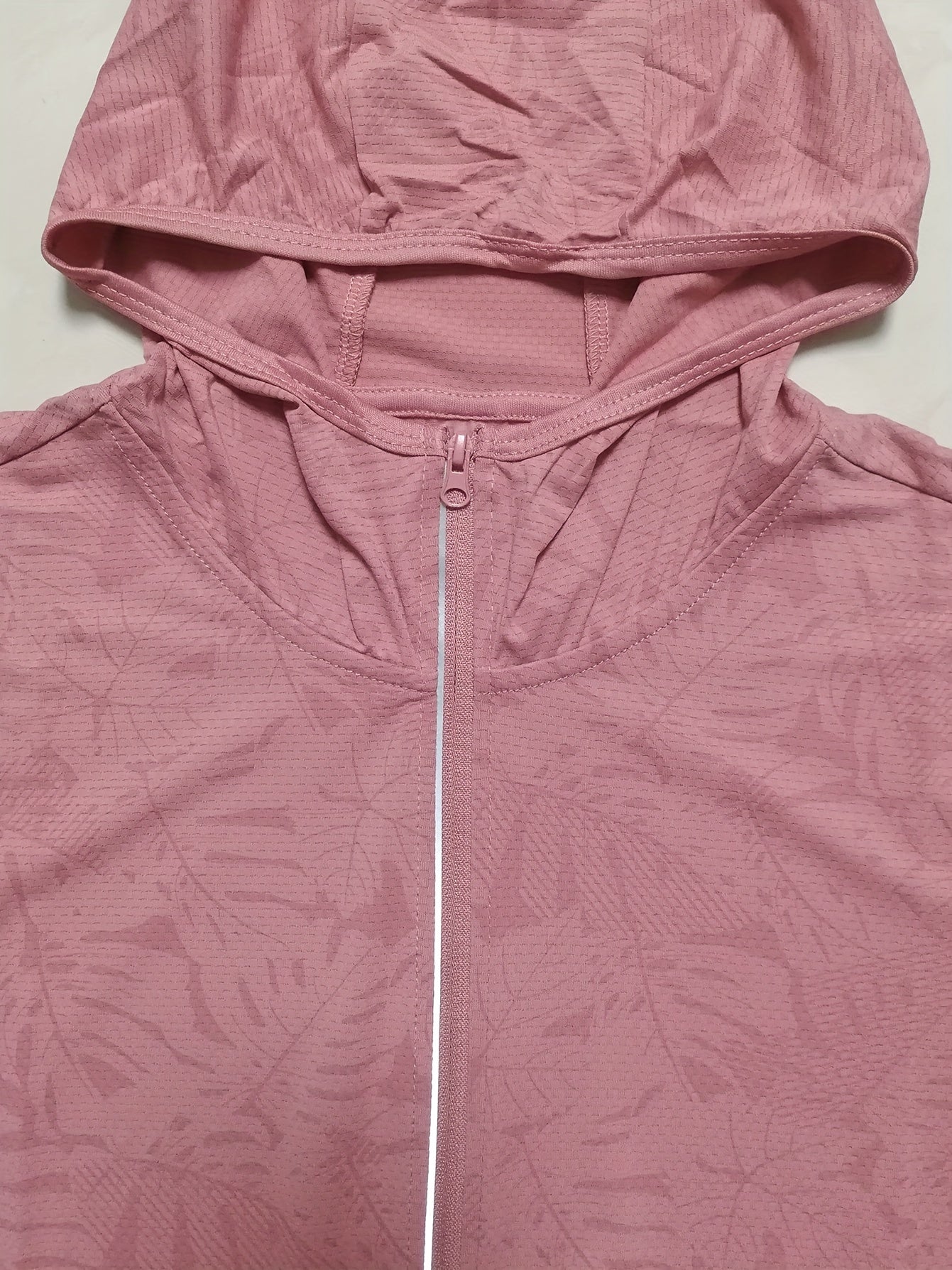 Womens Fashionable Maple Leaf Print Sun Protection Jacket - Ultra-Stretch, Hooded, Quick-Dry, Perfect for Outdoor Adventures