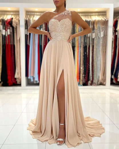 Bridesmaid Dresses Simple Champagne One Shoulder with Sheer Appliques Lace Chiffon Side Split Long Maid of Honor Gowns Prom Evening Dress Floor Length