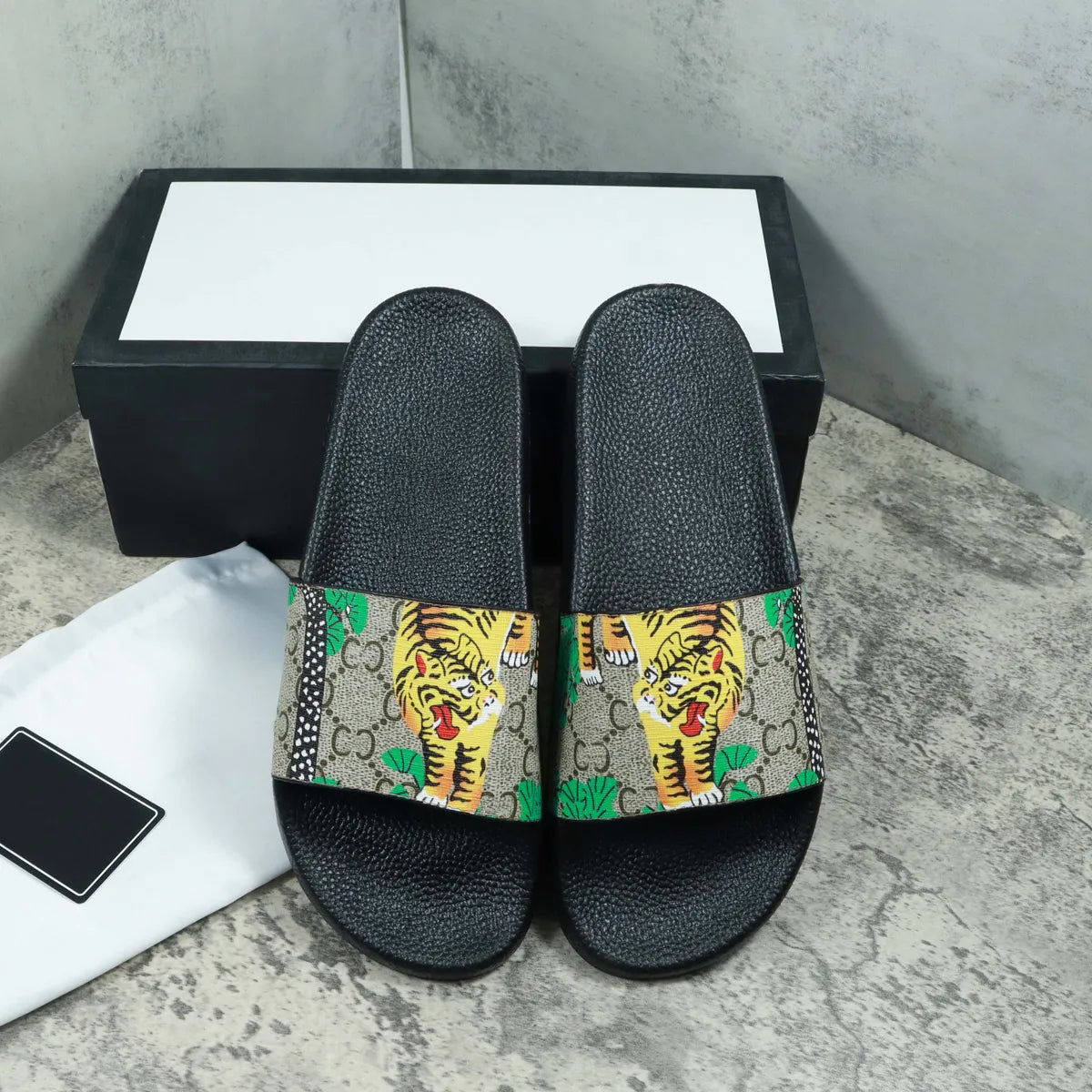 Designer Italy Slippers Paris New Rubber Slides Sandals Floral Brocade Women Men Slipper Flat Bottoms Flip Flops Womens Fasion Striped