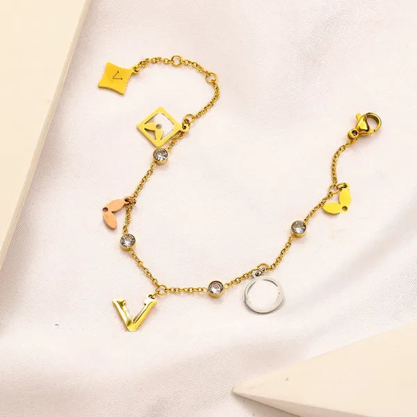 New Fashionable Classic Bracelets Women Bangle 18K Gold Plated Stainless steel Crystal Flower Beads Lovers Gift Wristband Cuff Chain Designer Jewelry