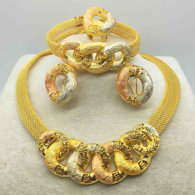 sengpan bridal jewelry set for wedding The new wholesale fashion jewellery set is brighter dubai gold jewellery for women's anniversary parties and birthday trips