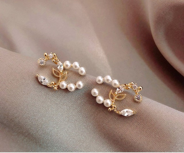 sengpan Luxury Brand Gold Color Star Earrings for Women New Fashion Crystal Pearl Geometric Dangle Earrings Female Wedding Jewelry