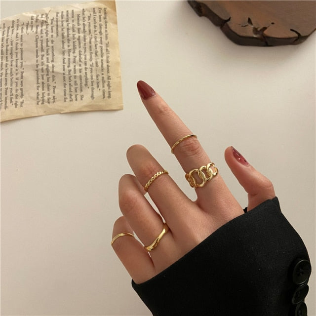 sengpan Bohemian Gold Butterfly Rings Set For Women Girls Pearl Resin Flower Cross Chain Finger Rings Jewelry Party