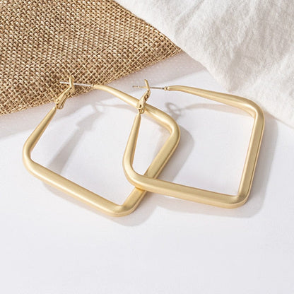 sengpan New Bohemian Gold Color Earrings Fashion Gold Big Hoop Twisted Earrings For Women Punk Hoop Earrings Jewelry Trend