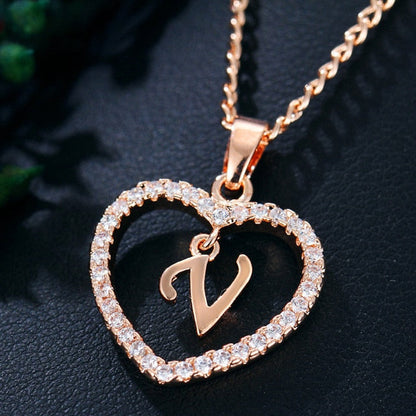 sengpan Womens Jewelry Name Initials Heart Pendant Necklace 26 Letters Zircon Love Necklaces Girls Gifts the First Letter Accessories