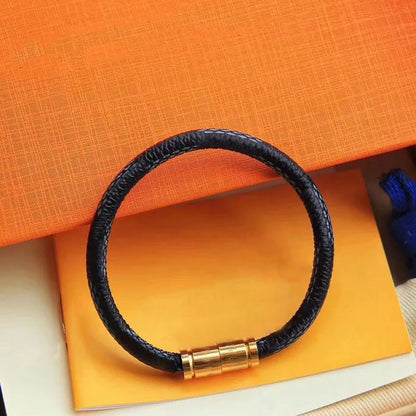 New Designer Ladies Bracelets Fashion Men Leather Bracelets Luxury Classic Popular Simple Jewelry Unisex Wristband Wholesale Belt Box