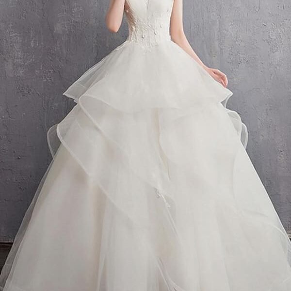 A-Line Wedding Dresses Strapless Floor Length Tulle Regular Straps