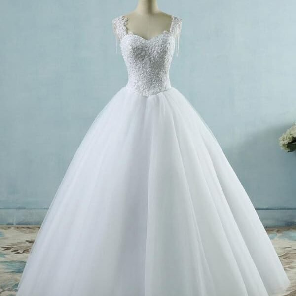 Appliques Lace-up Tulle Ball Gown Wedding Dresses