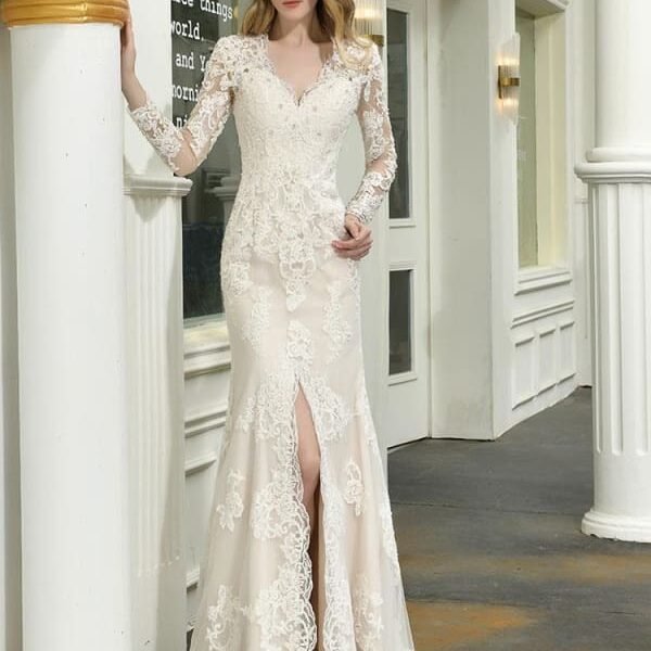 Boho Wedding Dress V Neck Sleeveless Lace Bridal Gowns With Train