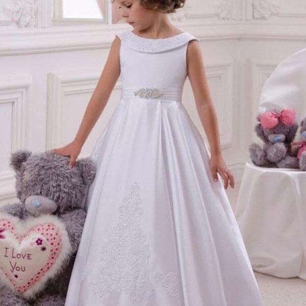 Cute White Sleeveless Satin Lace Appliques A-line Flower Girl Dress Bateau Neck Floor Length A-Line Kids Party Dresses
