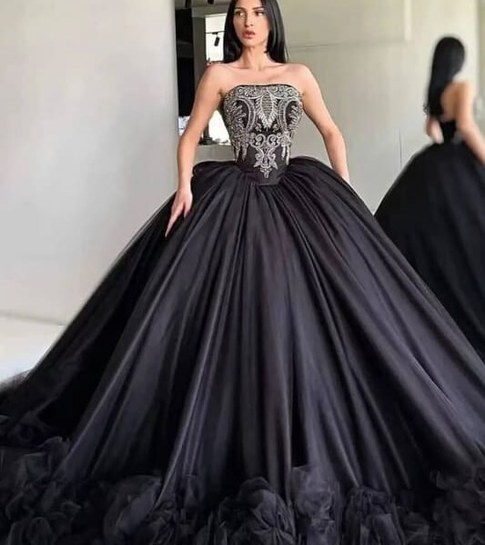 Gorgeous Black Strapless Mermaid Prom Dress Sleeveless with Appliques