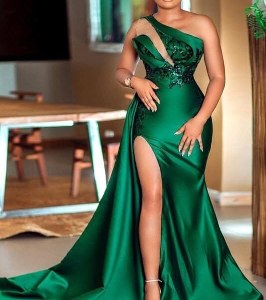 Green One-Shoulder Sequins Mermaid Prom Dress with Split