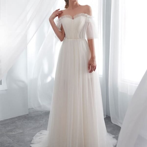 Ivory Wedding Dresses Off Shoulder Half Sleeve Tulle Beach Bridal Dress With Train