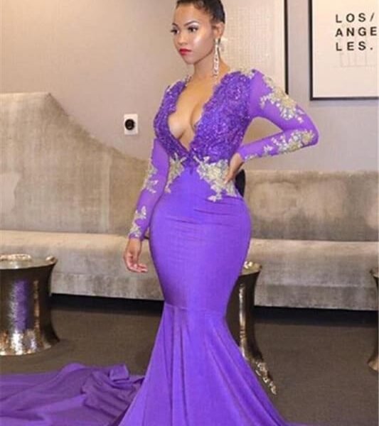 Long Sleeves V-Neck Mermaid Prom Dress with Lace Appliques
