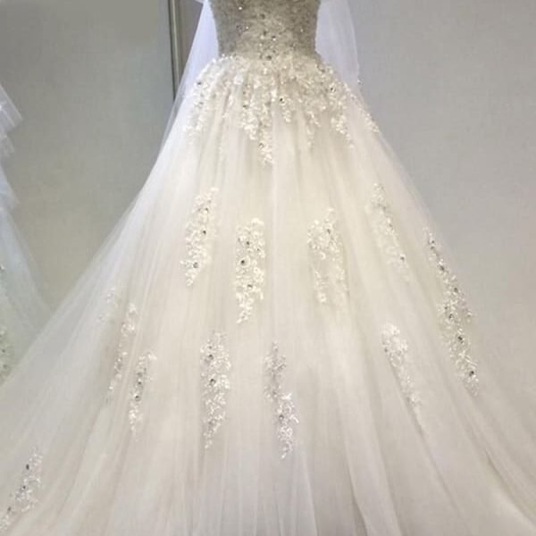Modest Sweetheart Beaded Pearls Tulle Wedding Dresses