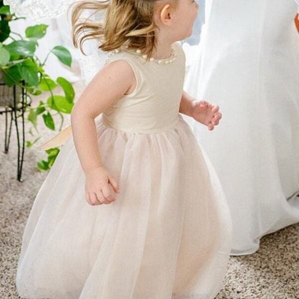 Tulle Champagne Flower Girl Dresses Crew Neck Sleeveless Knee Princess Silhouette Kids Sash Pageant Dresses