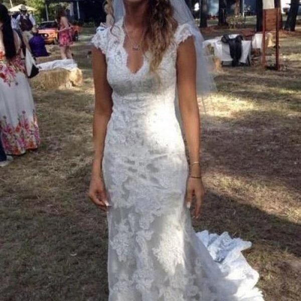 V Neck Cap Sleeves Floor Length Lace Wedding Dresses