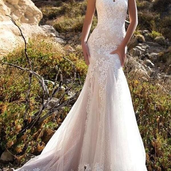 Wedding Dress V Neck Mermaid Sleeveless Lace Embellishment Classic Bridal Gowns With Train