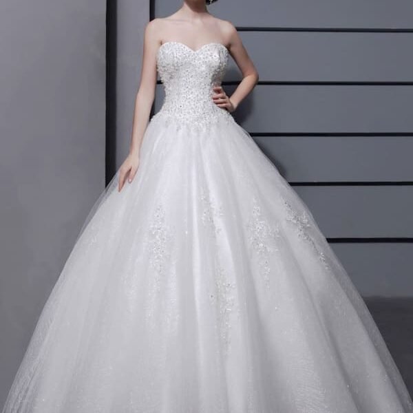 Wedding Dresses Ball Gown Strapless Bridal Dress Ivory Sweetheart Tulle Applique Beaded Wedding Gown