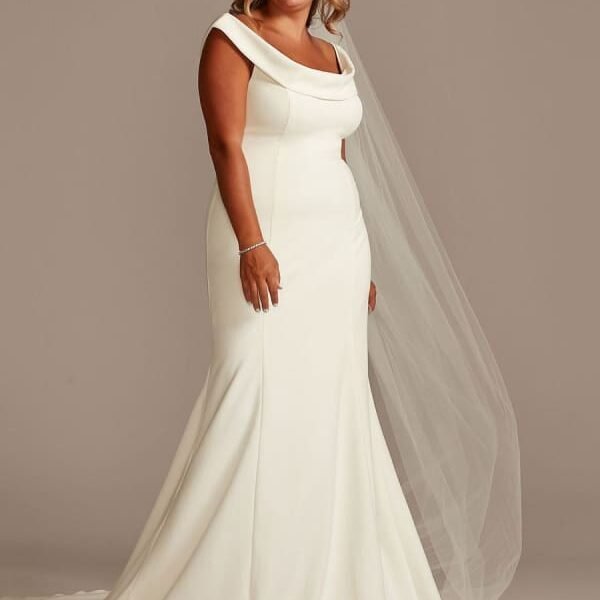 White Mermaid Wedding Dresses With Chapel Train Stretch Crepe Sleeveless Off-Shoulder Buttons Natural Waist Backless Bridal Gowns