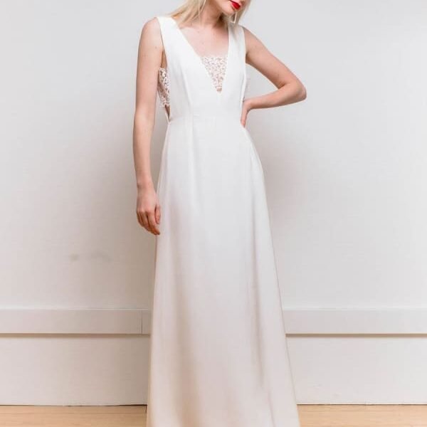 White Simple Wedding Dress A-Line V-Neck Sleeveless Backless Buttons Satin Fabric Lace Long Bridal Dresses