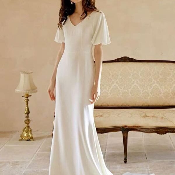 White Simple Wedding Dress A-Line Mermaid V-Neck Short Sleeves Bridal Dresses