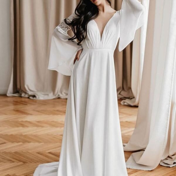 White Simple Wedding Dress With Train A-Line V-Neck Long Sleeves Backless Chains Natural Waist Bridal Gowns