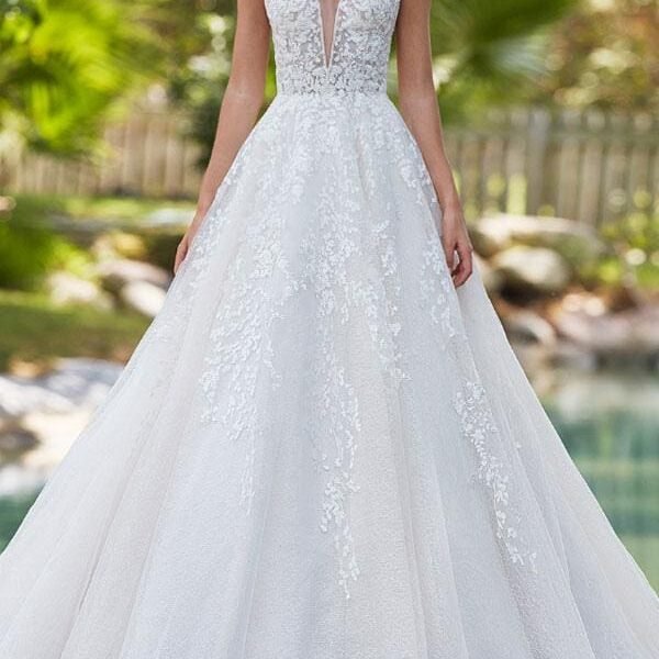 White Wedding Dresses A Line Floor Length Sleeveless Applique V Neck Long Bridal Dresses
