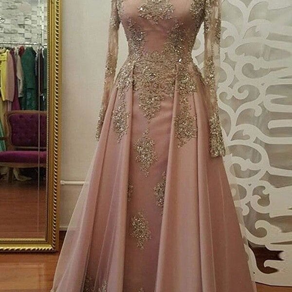 Long Sleeves Scoop Neck Applique Tulle Muslim Dresses