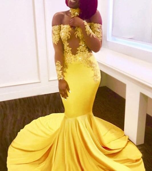 Gorgeous Yellow Long Sleeves Off-shoulder Floor Length Appliqued Prom Dresses