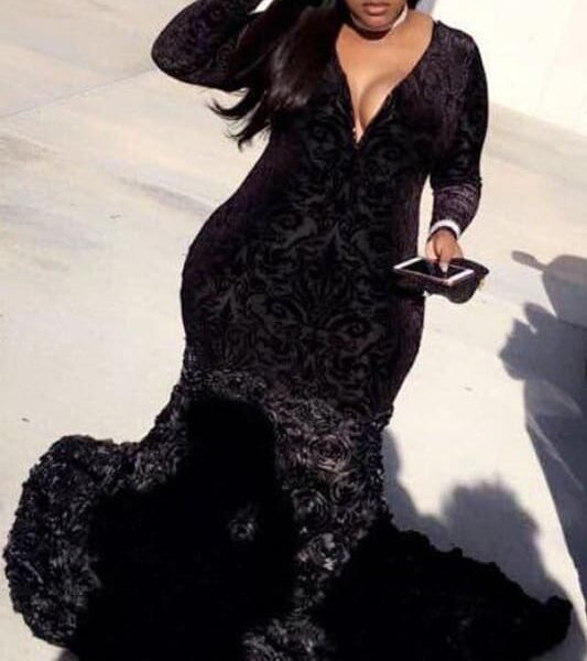 Plus Size Prom Dresses Mermaid Black Lace Plunging V Neck Long Sleeve Evening Gowns With 3D Flowers