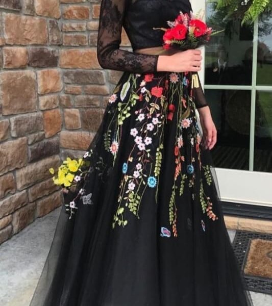 Two Piece Long Sleeves Black Lace Bodice Tulle Prom Dress with Appliques