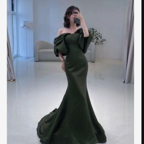 Elegant Mermaid Off The Shoulder Green Satin Prom Dresses With Ruffle Long Evening Dress C2891