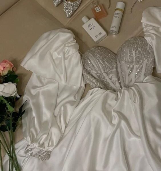 Fancy A Line Sweetheart Long Sleeves White Satin Prom Dresses Evening Dress With Beads C2957