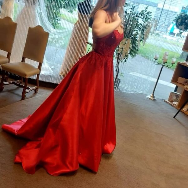 Modest Ball Gown Spaghetti Straps Red Backless Long Prom Dresses Evening Dress C3049