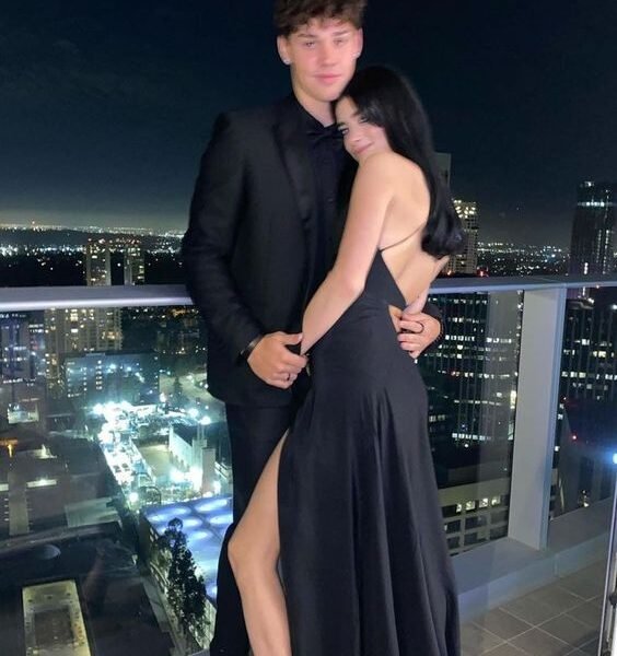 Sexy A Line Straps Black Long Backless Prom Dresses Evening Dress C3082