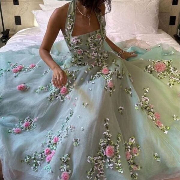 Halter Neck Flowers Embroidered Chiffon Prom Dress Green Party Dresses C3177