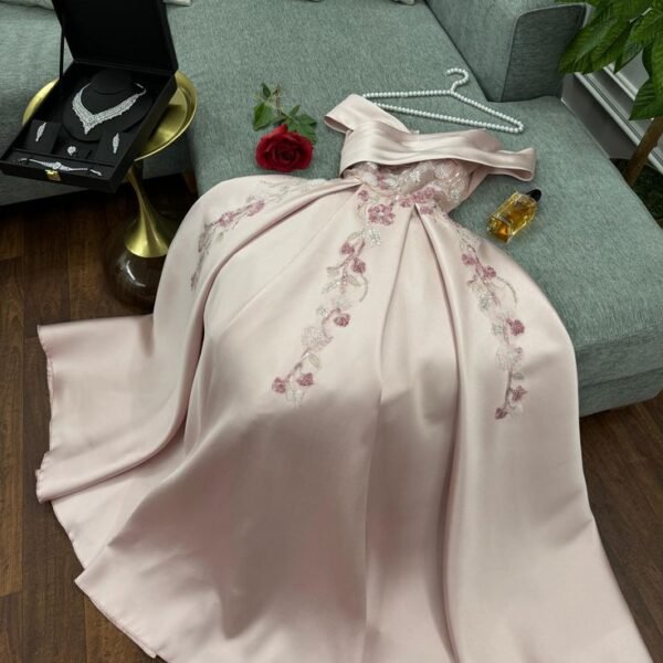Elegant A Line Off The Shoulder Satin Pink Lace Appliques Long Prom Dresses Party Dress C3187